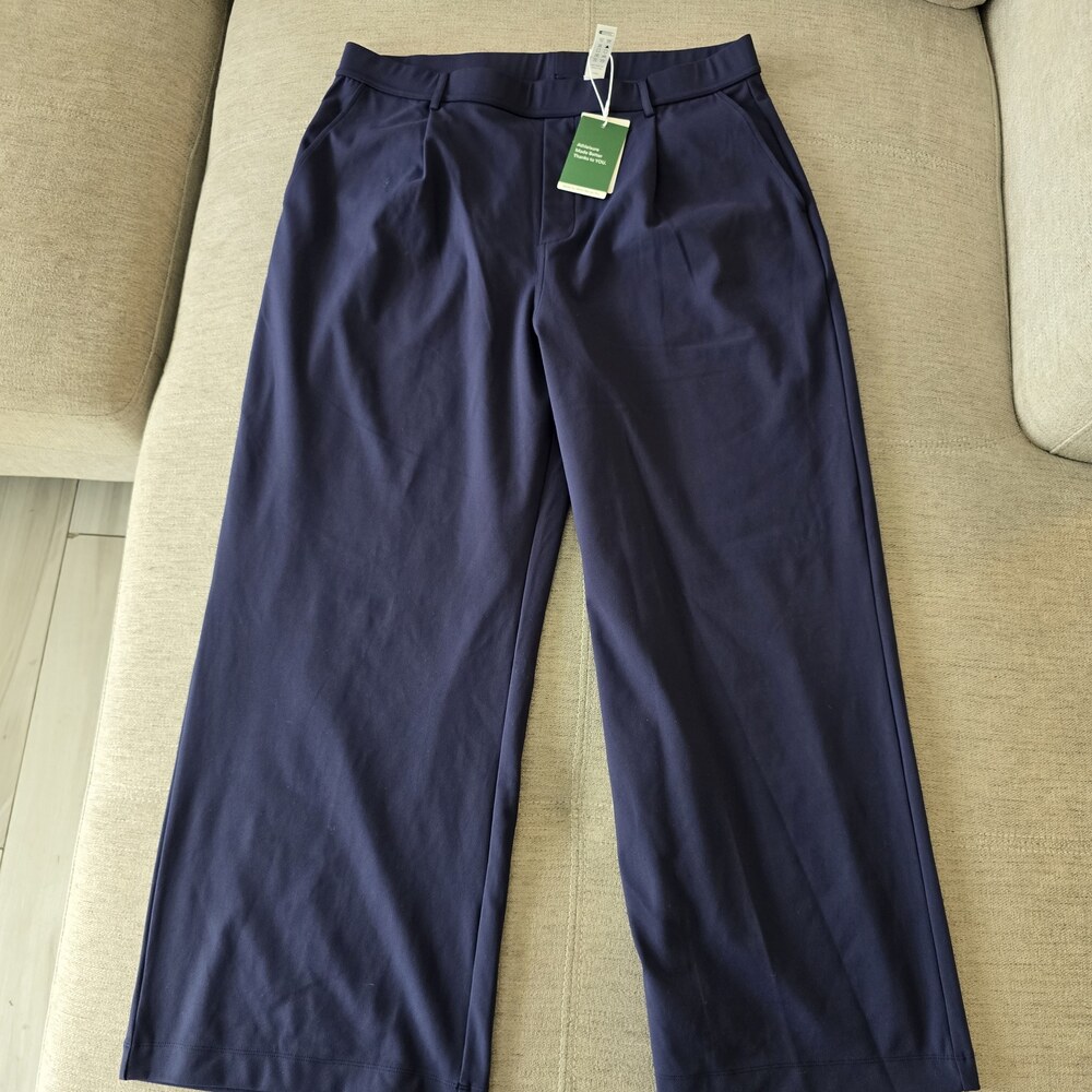 HALARA Wide Leg Pants in Navy Blue